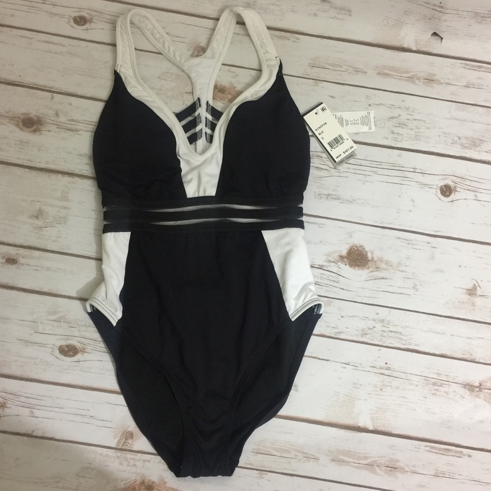 Kenneth Cole One Piece Swim suit small